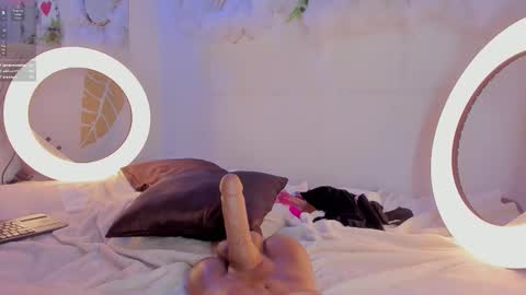 Emma Duque online show from 12.01.25