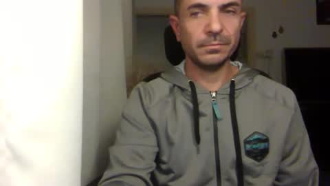 Snapshot of emmagold123 chatting on 12.21.24 Ariel online show from 12.21.24