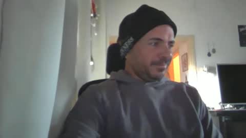 Snapshot of emmagold123 chatting on 01.27.25 Ariel online show from 01.27.25