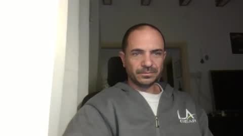 Snapshot of emmagold123 chatting on 03.09.25 Ariel online show from 03.09.25