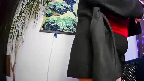 Snapshot of emmakros chatting on 01.04.25 emmakros online show from 01.04.25