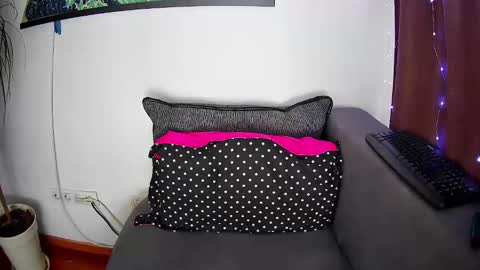 Snapshot of emmakros chatting on 02.08.25 emmakros online show from 02.08.25