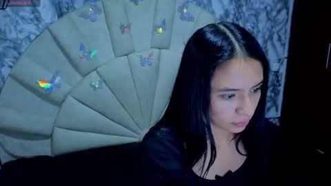 Snapshot of emmamiller__ chatting on 05.24.26 online show from 05.24.26