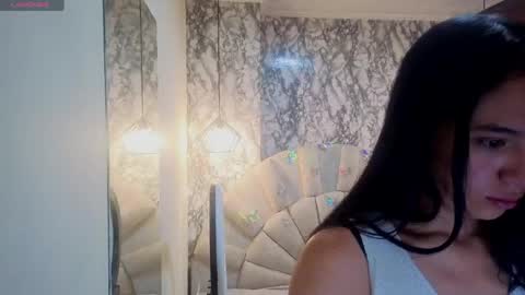 Snapshot of emmamiller__ chatting on 05.28.26 online show from 05.28.26
