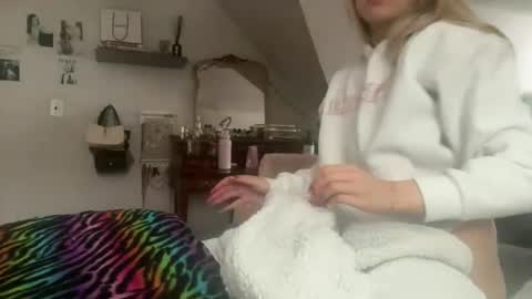 EmmaAngel online show from 12.17.25