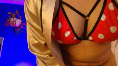 Snapshot of emmapark_ chatting on 04.08.26 Emma 3 online show from 04.08.26