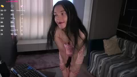Snapshot of emmasmall chatting on 06.05.26 Petite girl Emmy online show from 06.05.26