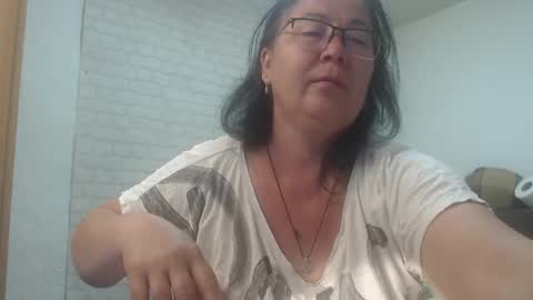 Snapshot of emmasquirt69 chatting on 06.03.26 emmasquirt69 online show from 06.03.26