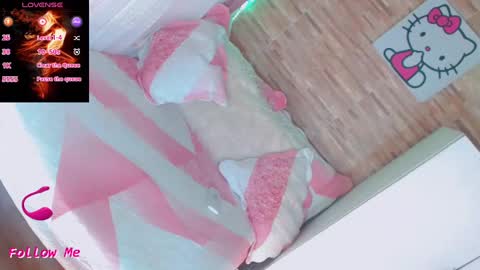 Snapshot of emmasummers469 chatting on 12.10.24 Emma online show from 12.10.24