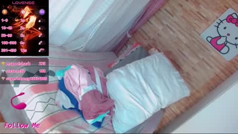 Snapshot of emmasummers469 chatting on 12.27.24 Emma online show from 12.27.24