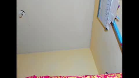 hi im emmalina welcome to your happy place online show from 01.19.25