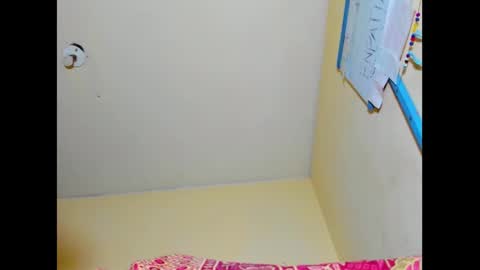 hi im emmalina welcome to your happy place online show from 02.25.25