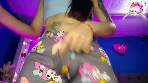 Snapshot of emmaxx7 chatting on 01.09.25 Emma  online show from 01.09.25