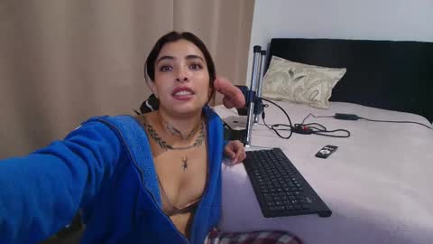 Snapshot of emmi_11 chatting on 01.16.26 emmi_11 online show from 01.16.26