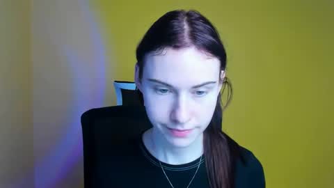 Emmi online show from 03.12.25