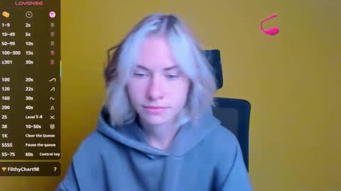 Emmi online show from 09.12.25