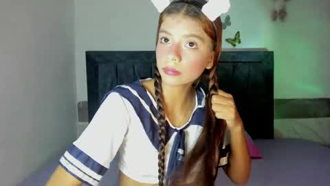 Snapshot of emmie_bunny chatting on 04.02.26 Emmie online show from 04.02.26