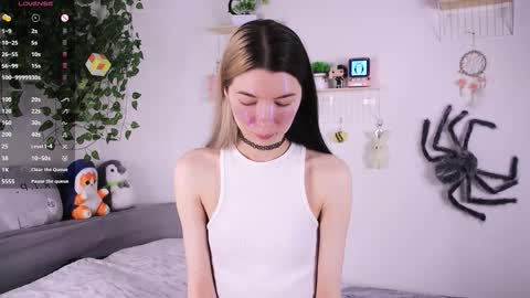 Snapshot of emmie_everly chatting on 11.30.25 emmie_everly online show from 11.30.25