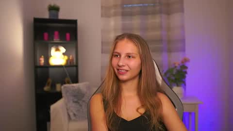 Snapshot of emmie_murray chatting on 02.04.26 Emmie online show from 02.04.26