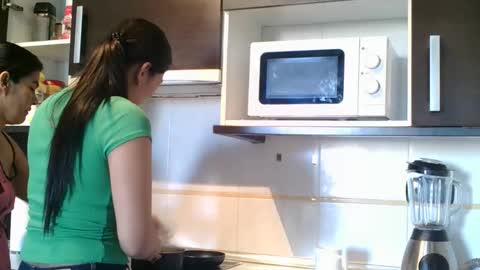 emmie online show from 09.12.25