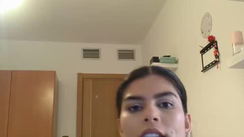 emmie online show from 11.03.25