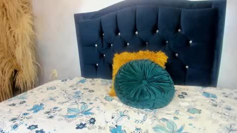 Emmi online show from 10.08.25