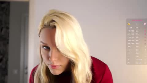 Snapshot of emmiemurray chatting on 09.23.25 Aurora online show from 09.23.25