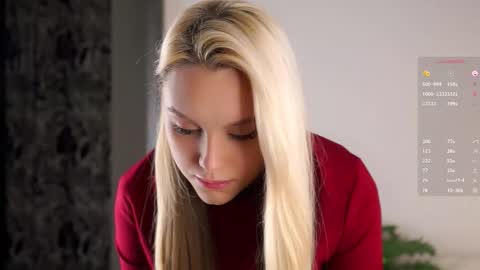 Snapshot of emmiemurray chatting on 10.01.25 Aurora online show from 10.01.25