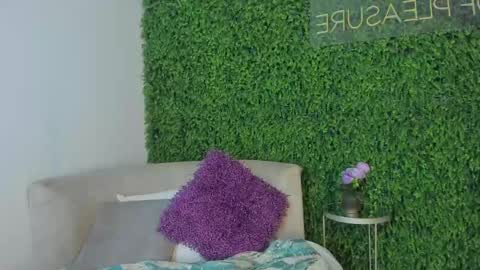 Emmiily online show from 01.02.25