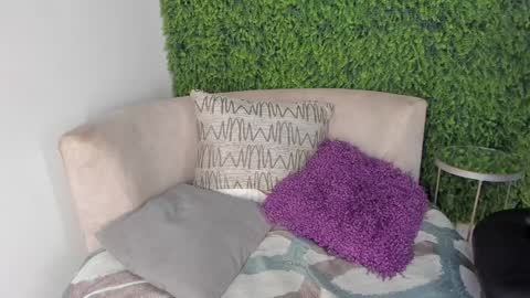 Emmiily online show from 01.31.25