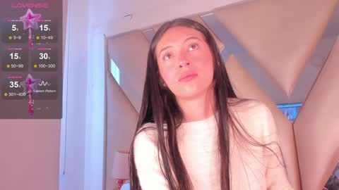 Snapshot of emmily_evans_ chatting on 01.13.25 emmily_evans_ online show from 01.13.25