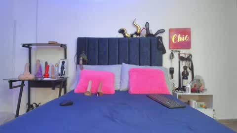          online show from 12.05.24