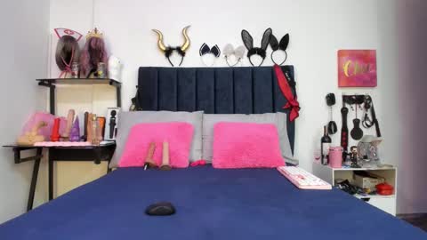          online show from 11.25.25