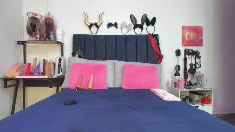          online show from 12.18.25