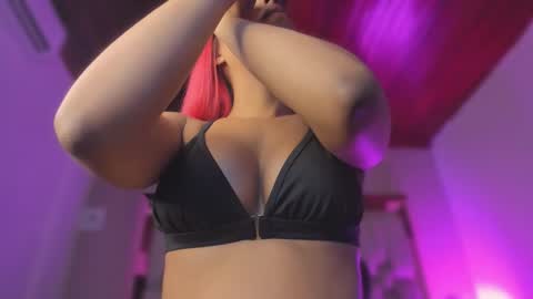 Snapshot of emmily_savage chatting on 03.17.26 online show from 03.17.26