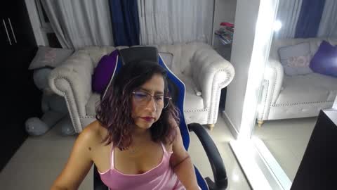 Emmily online show from 12.07.24