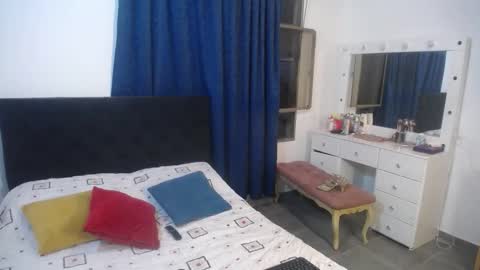 Emmily online show from 09.28.25