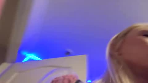 Snapshot of emmwarr1514 chatting on 03.11.25 emmwarr1514 online show from 03.11.25