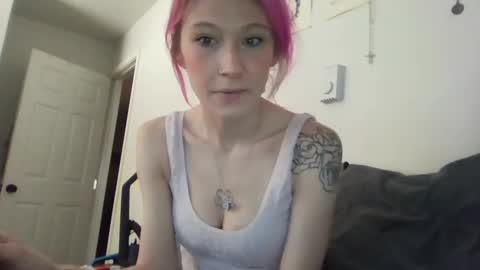 Snapshot of emmwarr1514 chatting on 02.13.26 emmwarr1514 online show from 02.13.26