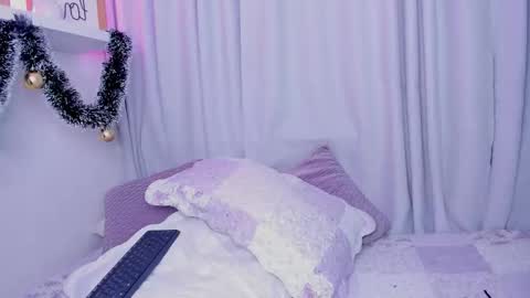 Emmy Heart online show from 12.15.25