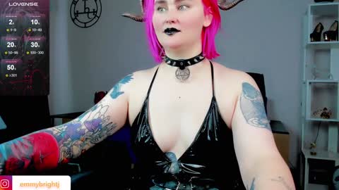 Emmy Bright     50  online show from 01.30.25