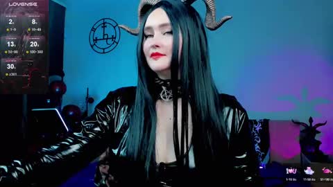 Emmy Bright     50  online show from 02.21.25