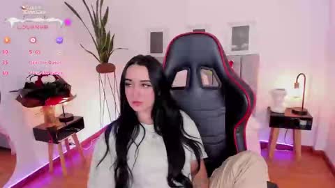 Emmy Evans  online show from 12.06.24