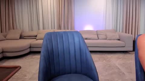 Emmy  Krist online show from 09.14.25