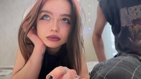 Snapshot of emo_couple666 chatting on 02.01.25 Gabriel  Elizabeth online show from 02.01.25