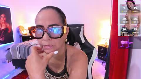 Emperatriz online show from 11.12.25