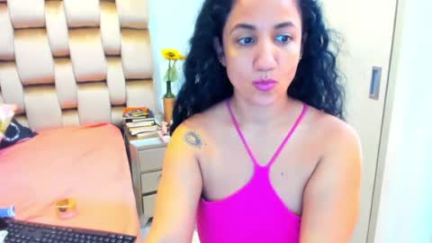Snapshot of emperatriztapia chatting on 06.12.26 emperatriztapia online show from 06.12.26