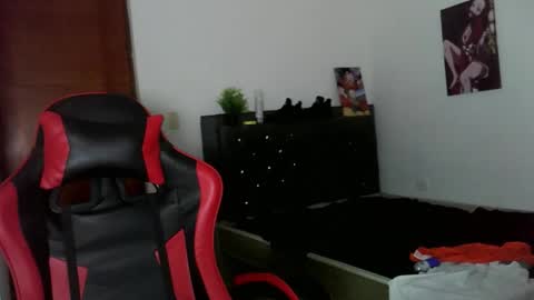 Snapshot of emr_master chatting on 09.24.25 Emr online show from 09.24.25