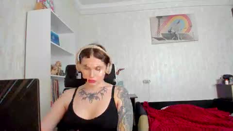 Snapshot of emydeliro chatting on 05.04.26 emydeliro online show from 05.04.26