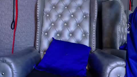 Snapshot of enchantressqueen chatting on 10.15.25 EnchantressQueen online show from 10.15.25